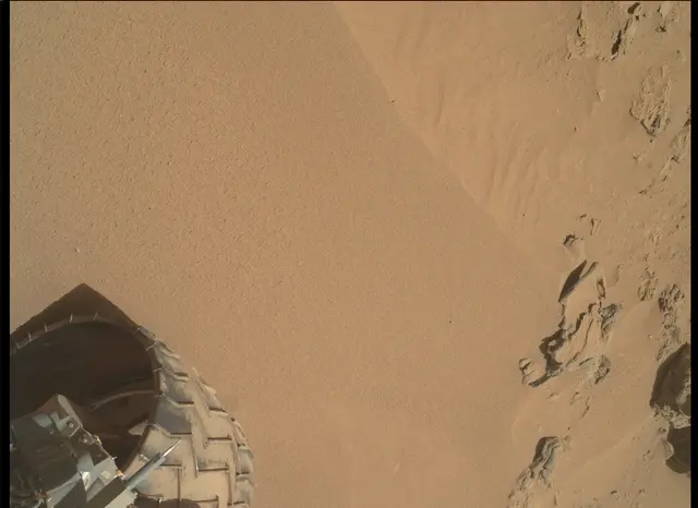 Sol 85: Mars Hand Lens Imager (MAHLI)