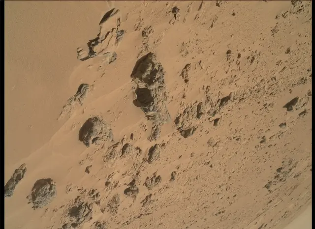 Sol 85: Mars Hand Lens Imager (MAHLI)