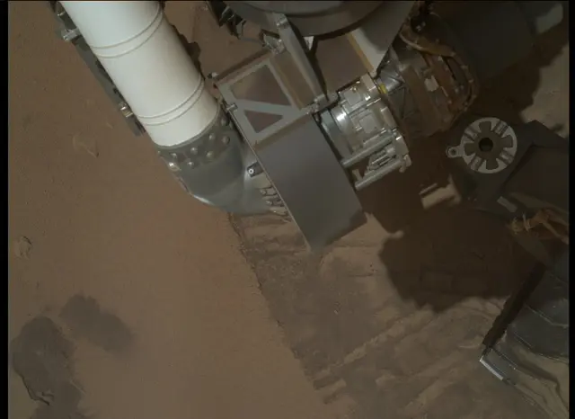 Sol 85: Mars Hand Lens Imager (MAHLI)