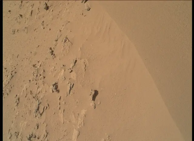 Sol 85: Mars Hand Lens Imager (MAHLI)