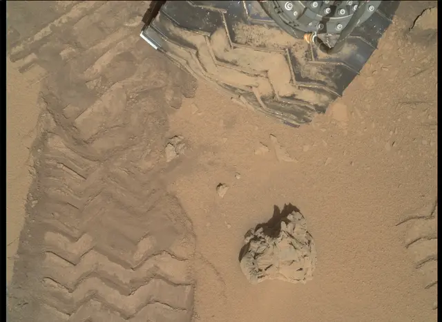 Sol 85: Mars Hand Lens Imager (MAHLI)