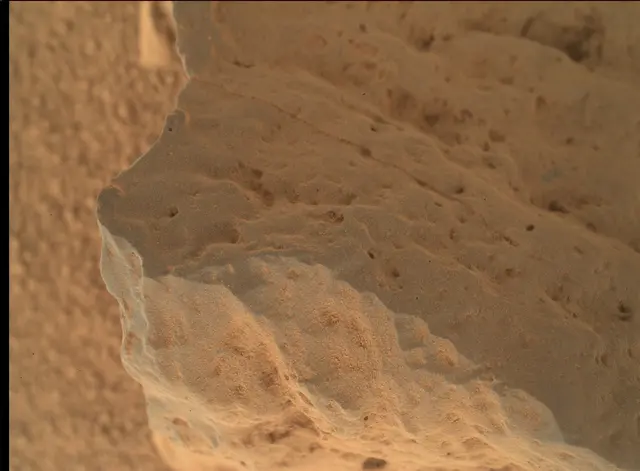 Sol 86: Mars Hand Lens Imager (MAHLI)