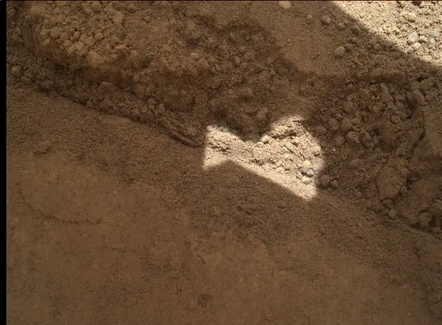 Sol 88: Mars Hand Lens Imager (MAHLI)