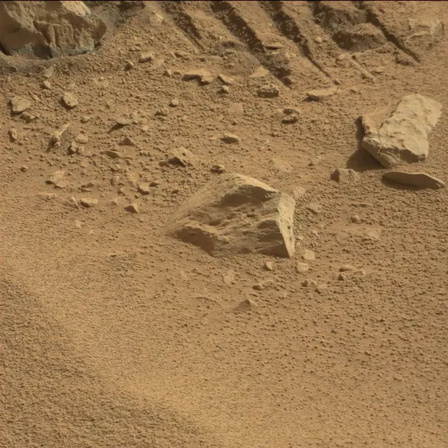 Sol 89: Mast Camera (Mastcam)