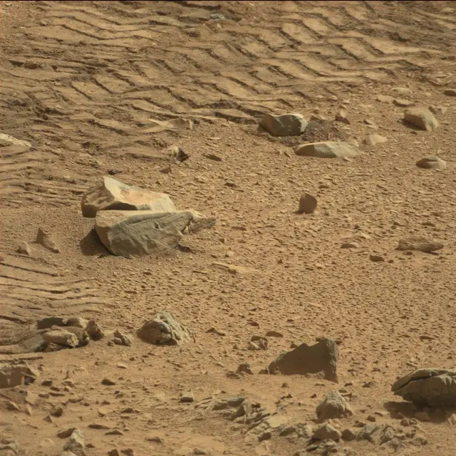 Sol 89: Mast Camera (Mastcam)