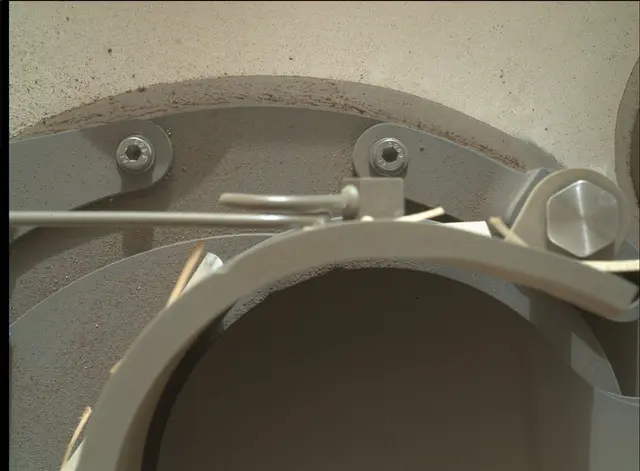 Sol 93: Mars Hand Lens Imager (MAHLI)