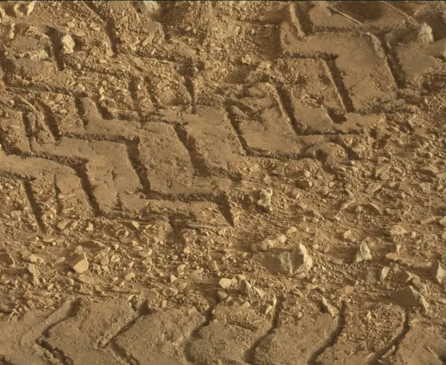 Sol 94: Mast Camera (Mastcam)
