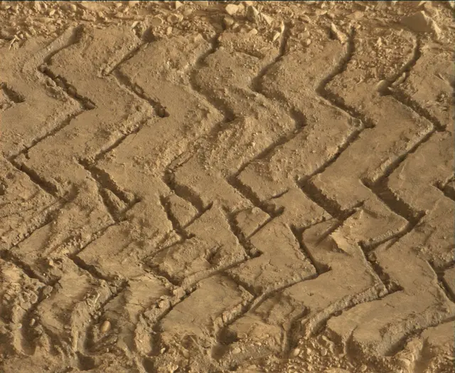 Sol 94: Mast Camera (Mastcam)