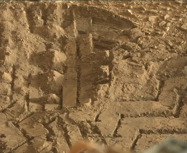 Sol 94: Mast Camera (Mastcam)