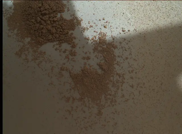Sol 95: Mars Hand Lens Imager (MAHLI)