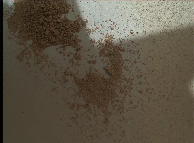 Sol 95: Mars Hand Lens Imager (MAHLI)