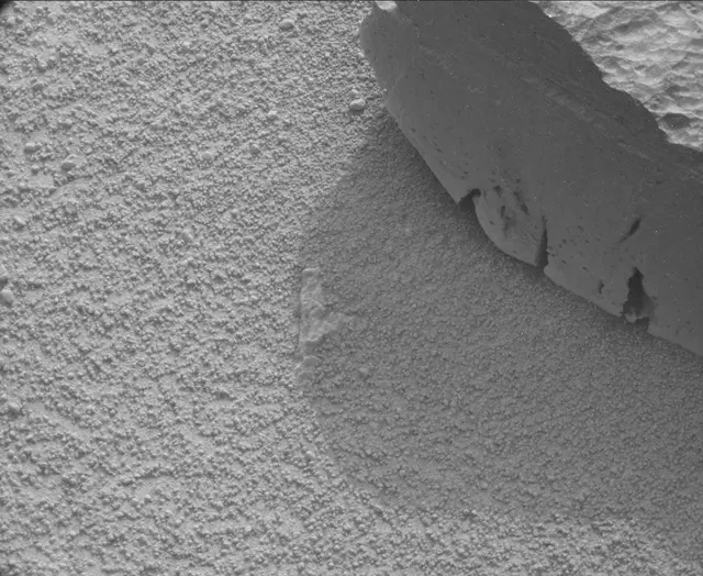 Sol 100: Mast Camera (Mastcam)