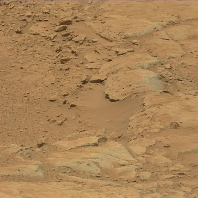 Sol 104: Mast Camera (Mastcam)
