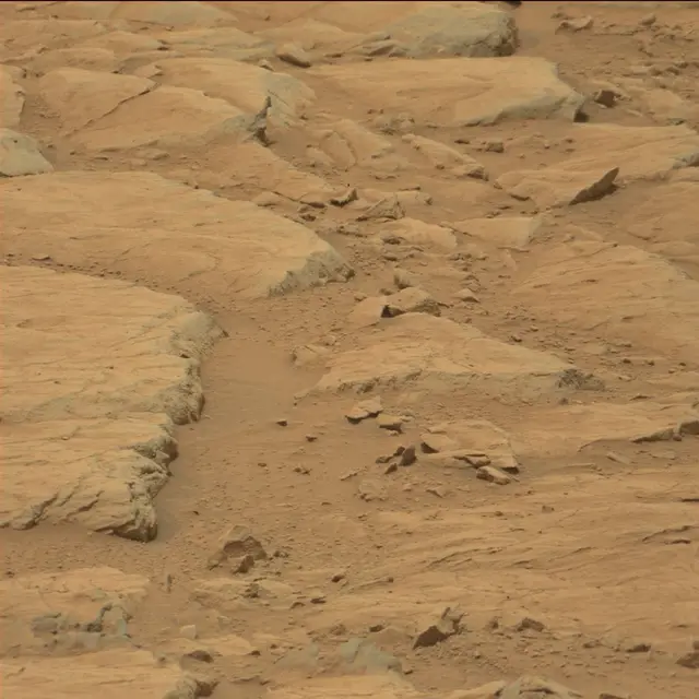 Sol 104: Mast Camera (Mastcam)
