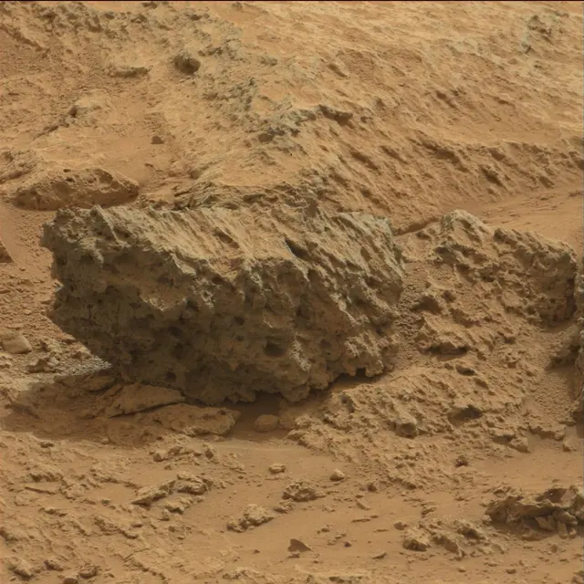 Sol 107: Mast Camera (Mastcam)