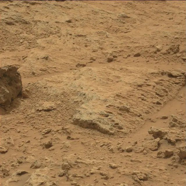 Sol 107: Mast Camera (Mastcam)