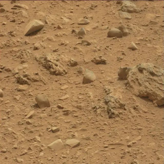 Sol 107: Mast Camera (Mastcam)