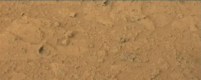 Sol 109: Mast Camera (Mastcam)