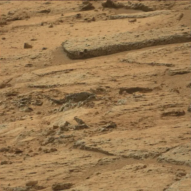 Sol 109: Mast Camera (Mastcam)