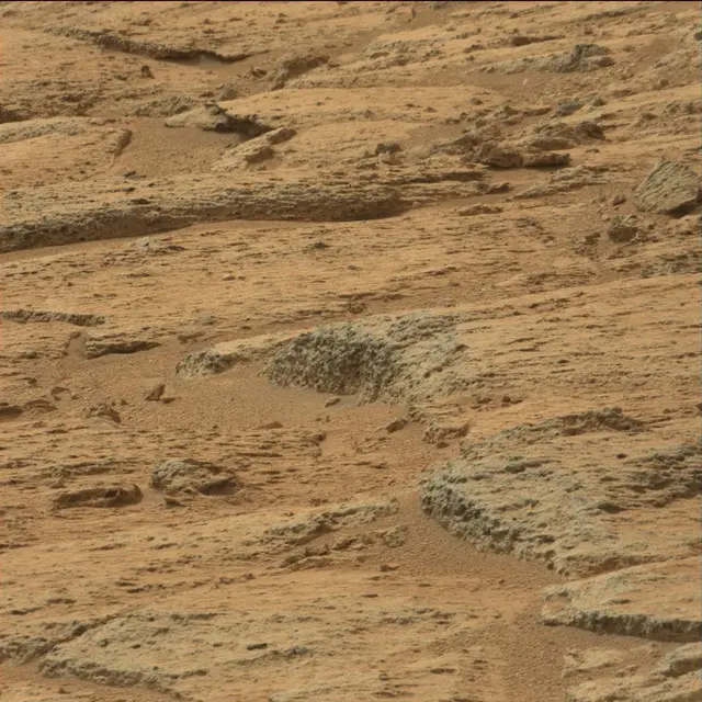 Sol 109: Mast Camera (Mastcam)