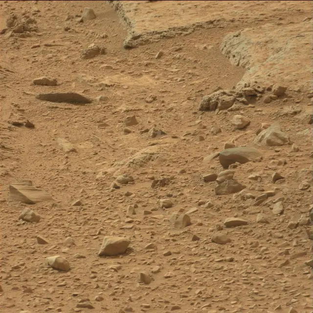 Sol 109: Mast Camera (Mastcam)