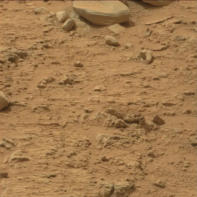 Sol 109: Mast Camera (Mastcam)