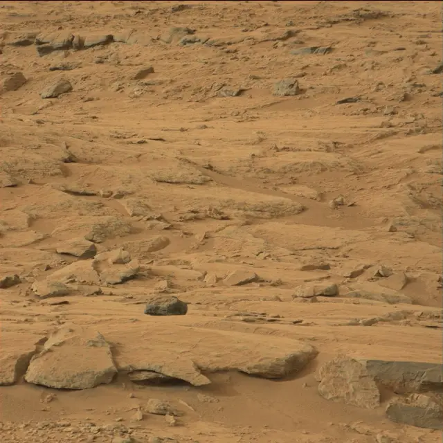 Sol 109: Mast Camera (Mastcam)