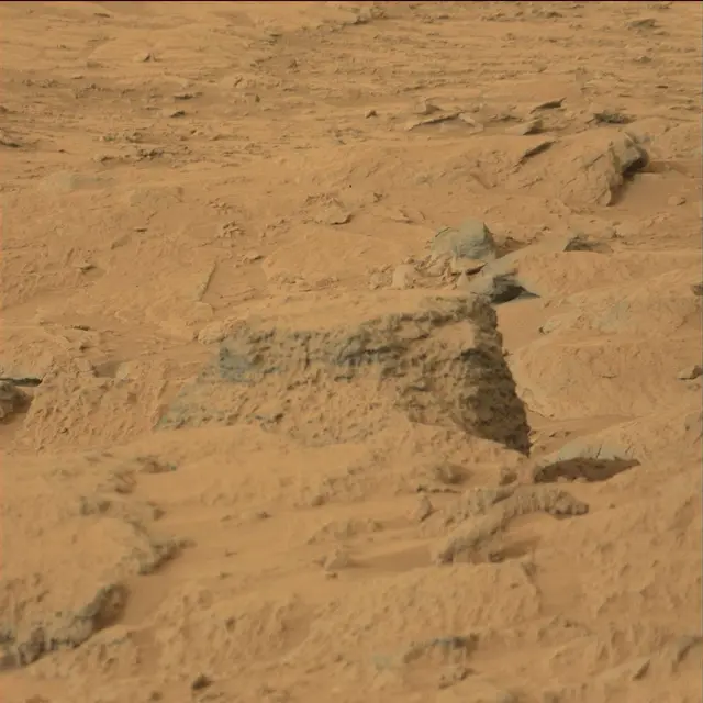 Sol 109: Mast Camera (Mastcam)