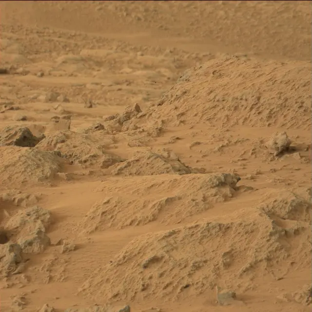 Sol 109: Mast Camera (Mastcam)