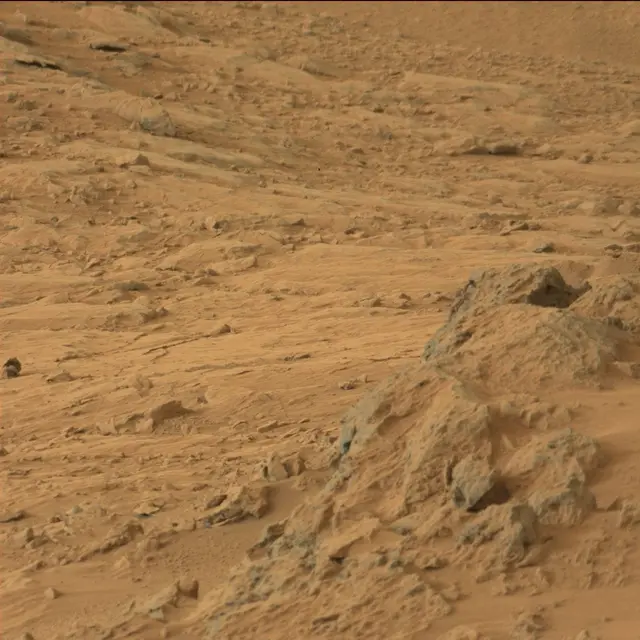 Sol 109: Mast Camera (Mastcam)
