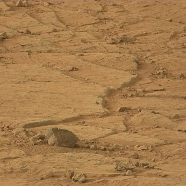 Sol 109: Mast Camera (Mastcam)