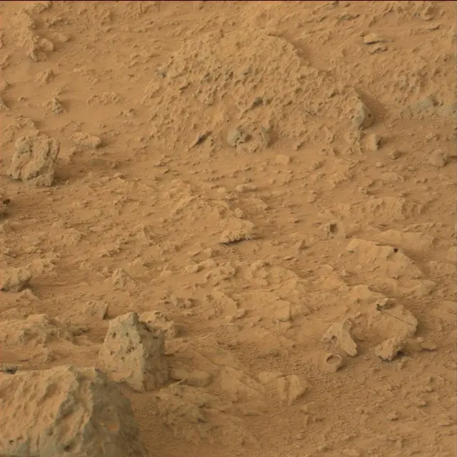 Sol 109: Mast Camera (Mastcam)