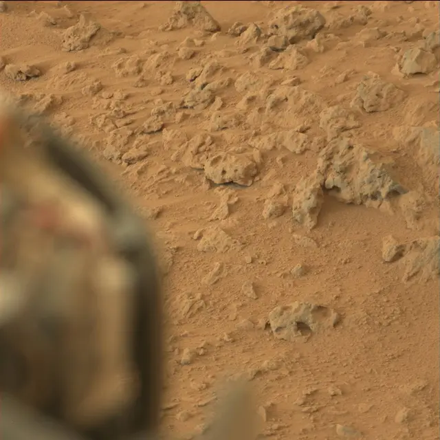 Sol 109: Mast Camera (Mastcam)