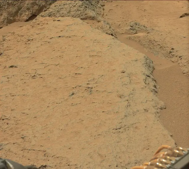 Sol 123: Mast Camera (Mastcam)