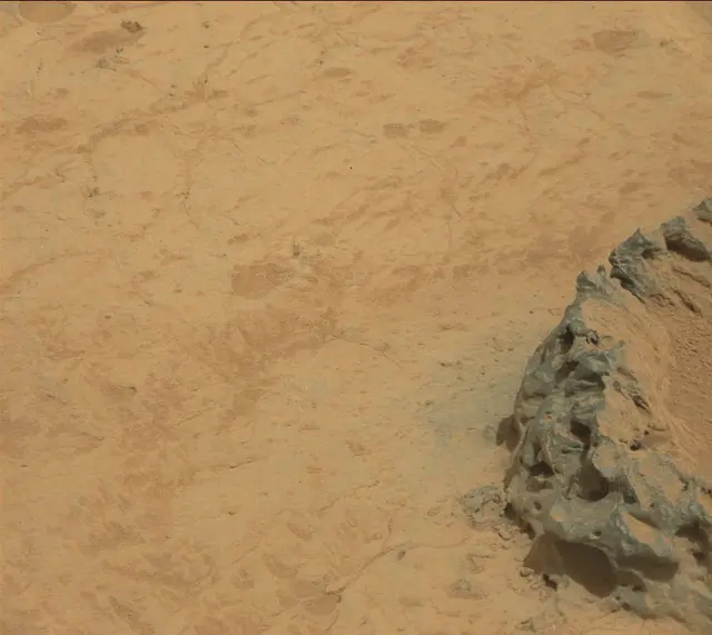 Sol 124: Mast Camera (Mastcam)