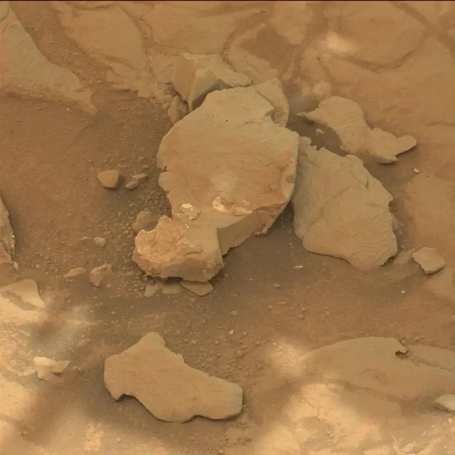 Sol 129: Mast Camera (Mastcam)