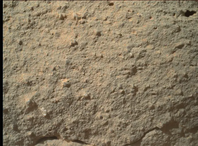 Sol 132: Mars Hand Lens Imager (MAHLI)