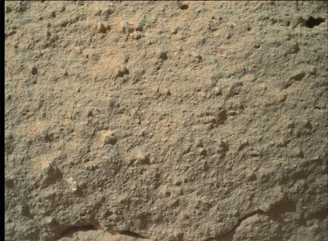 Sol 132: Mars Hand Lens Imager (MAHLI)
