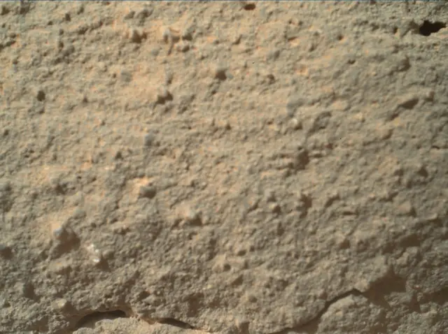 Sol 132: Mars Hand Lens Imager (MAHLI)