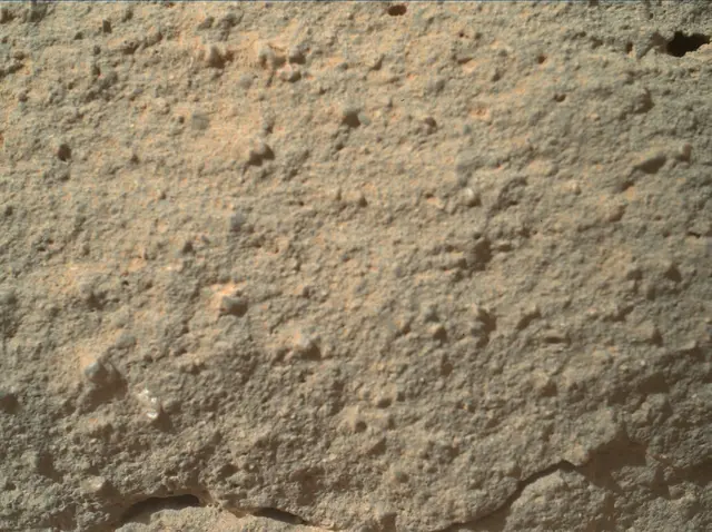 Sol 132: Mars Hand Lens Imager (MAHLI)