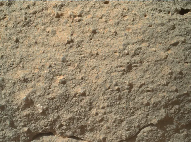 Sol 132: Mars Hand Lens Imager (MAHLI)