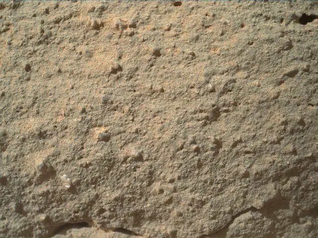 Sol 132: Mars Hand Lens Imager (MAHLI)