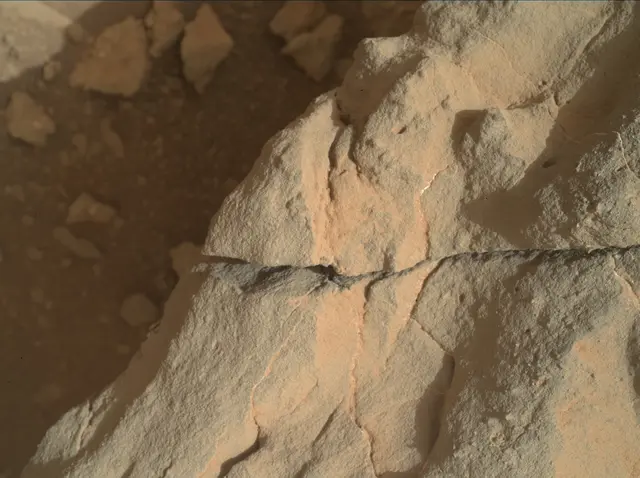 Sol 132: Mars Hand Lens Imager (MAHLI)