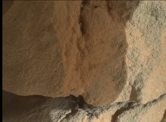 Sol 132: Mars Hand Lens Imager (MAHLI)