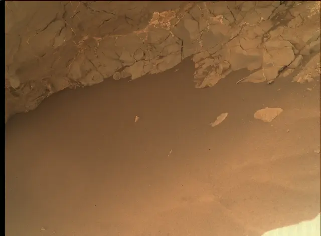 Sol 132: Mars Hand Lens Imager (MAHLI)