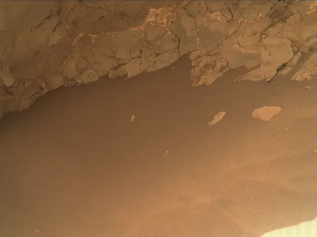 Sol 132: Mars Hand Lens Imager (MAHLI)