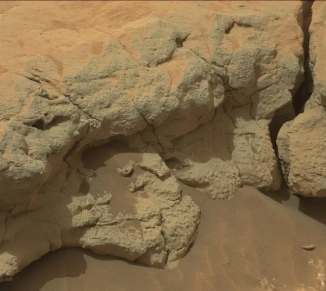 Sol 133: Mast Camera (Mastcam)
