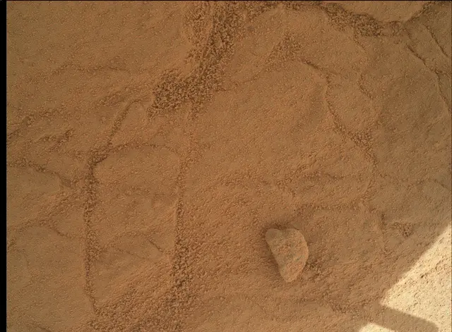 Sol 150: Mars Hand Lens Imager (MAHLI)