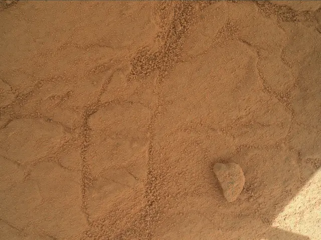 Sol 150: Mars Hand Lens Imager (MAHLI)
