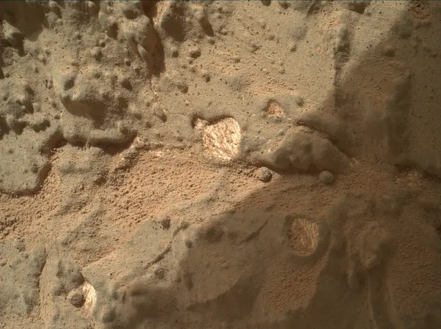 Sol 156: Mars Hand Lens Imager (MAHLI)